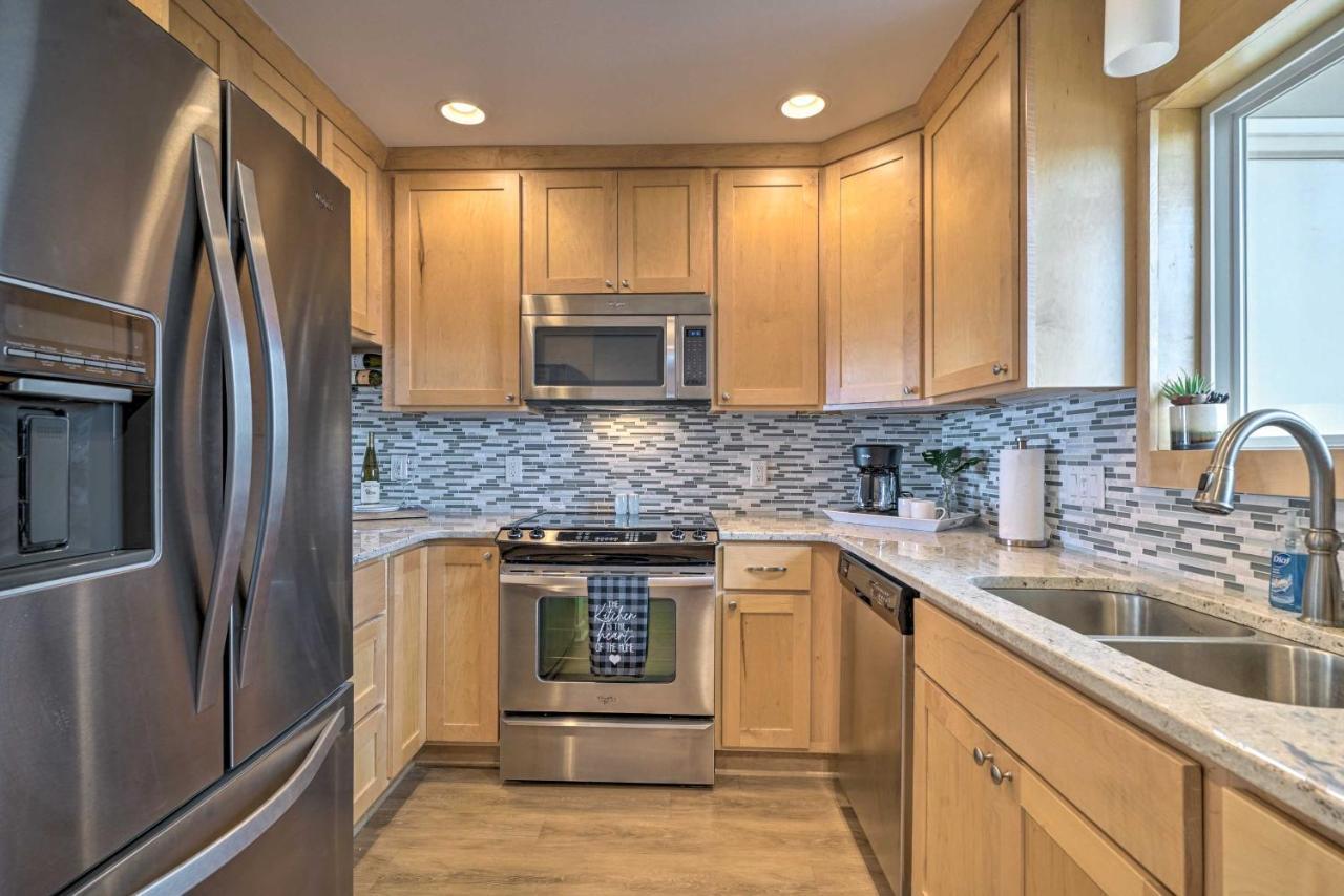 Beachfront Condo With Unobstructed Ocean Views! Oak Island Kültér fotó