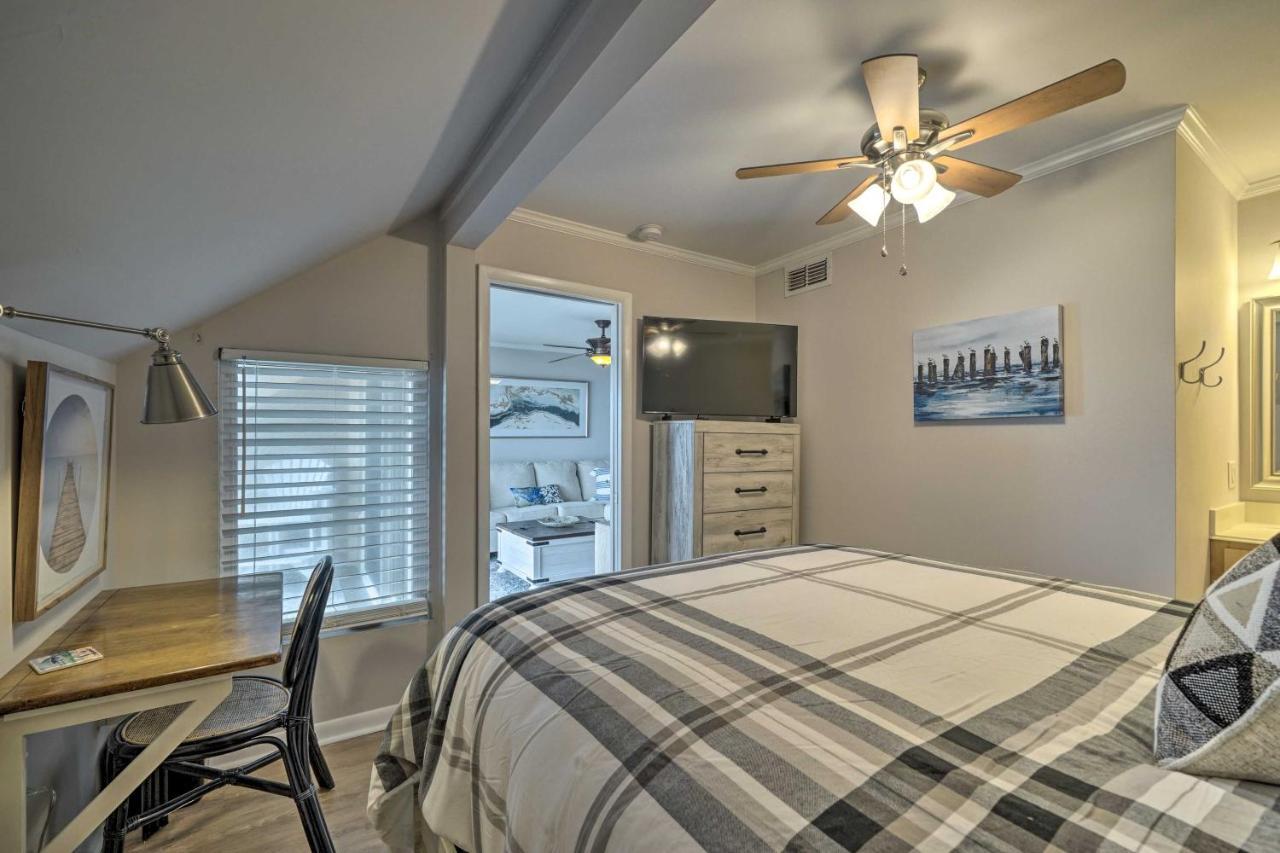 Beachfront Condo With Unobstructed Ocean Views! Oak Island Kültér fotó