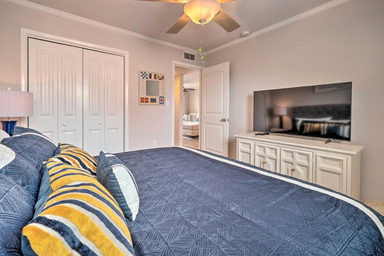 Beachfront Condo With Unobstructed Ocean Views! Oak Island Kültér fotó